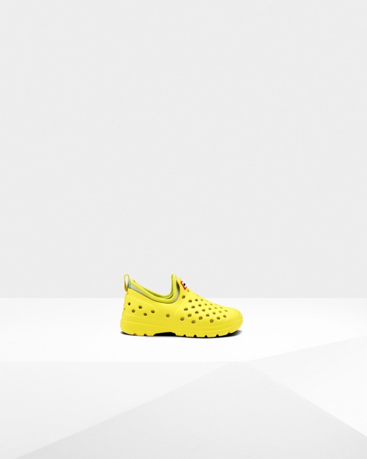 Hunter Little Kids Lightweight Outdoor Water Shoe Spanish Dancer Yellow-Spearmint