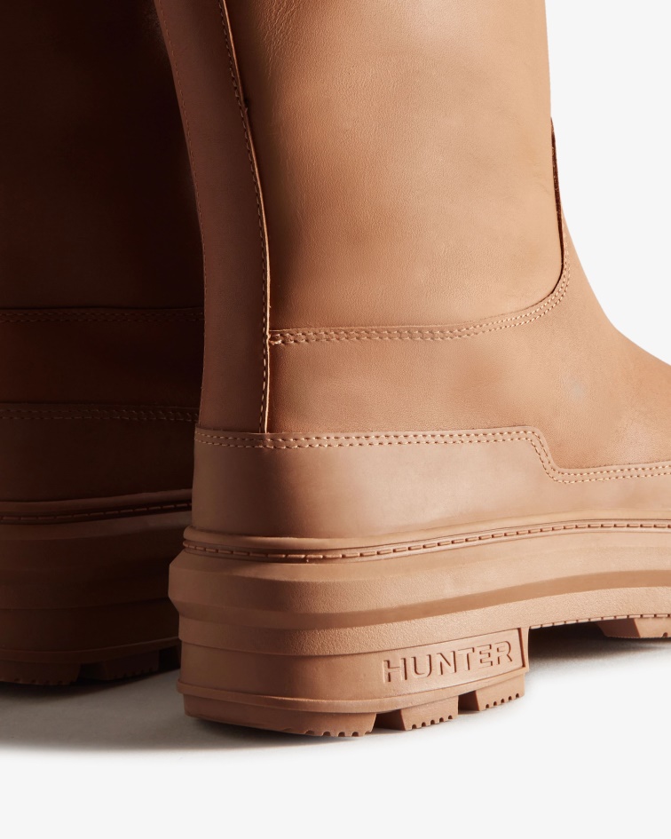 Hunter Women's Killing Eve Tall Chasing Boot Mawson Creek Brown