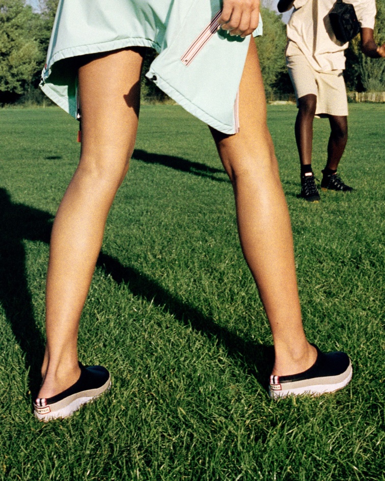 Hunter Women's Play Speckle Sole Clogs Black-Steall Grey